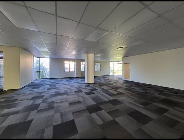 1,012M² OFFICE TO LET IN ILLOVO